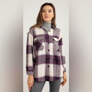 beachlunchlounge Plaid Button Down Shacket - Burgundy and White EUC❤️